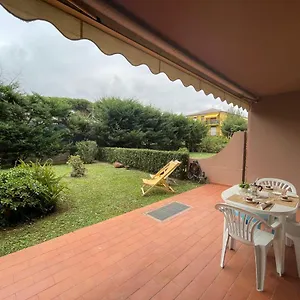 Relax In Piscina - Free Parking E Ampio Giardino Loano
